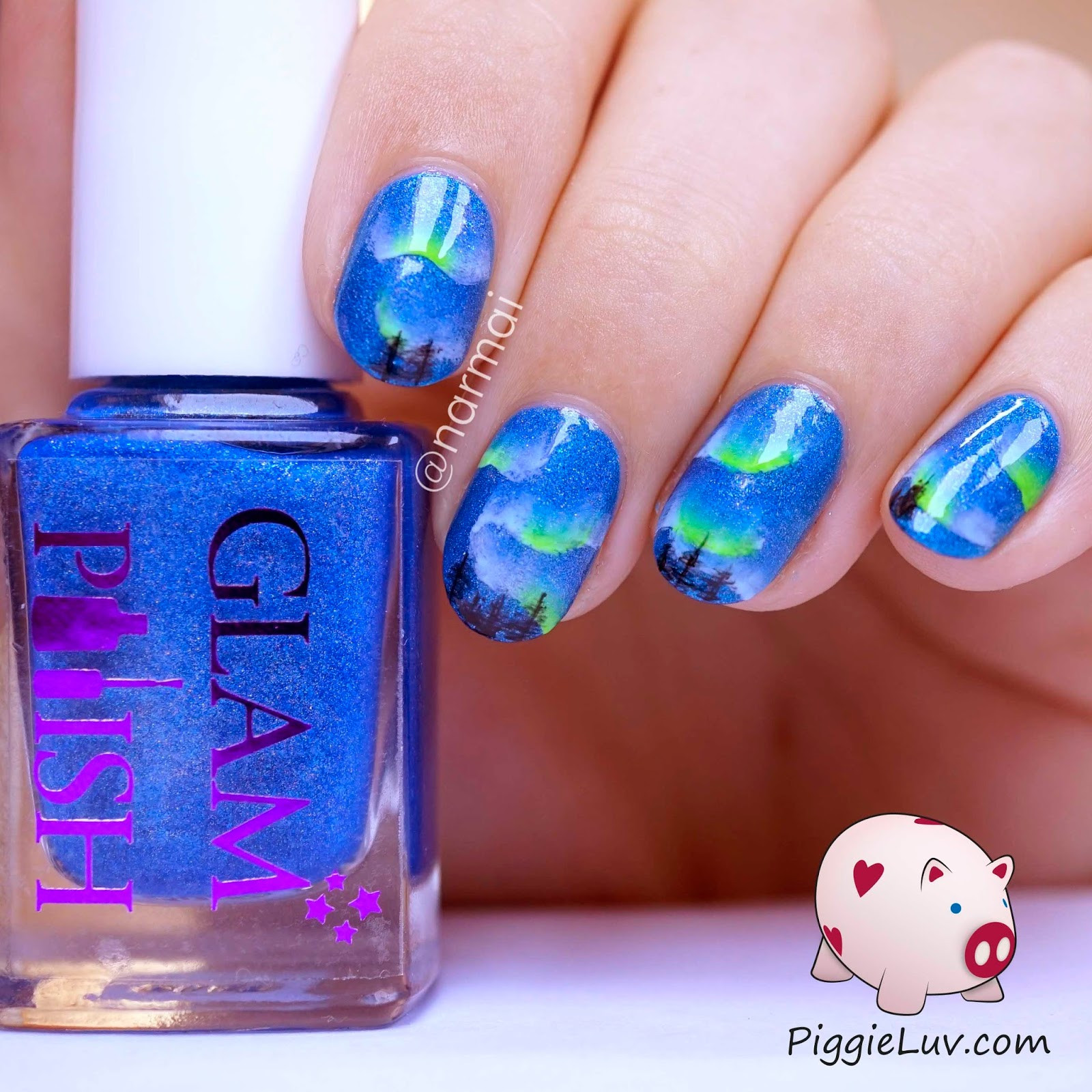 Glow In The Dark Nail Art
 PiggieLuv Aurora Borealis nail art glow in the dark