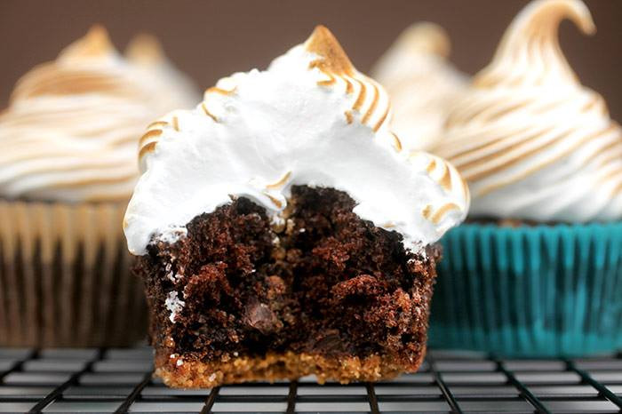 Gourmet Chocolate Cupcakes Recipe
 Bake Gourmet Cupcakes 6 Recipes from Famous Bakeries Part 6