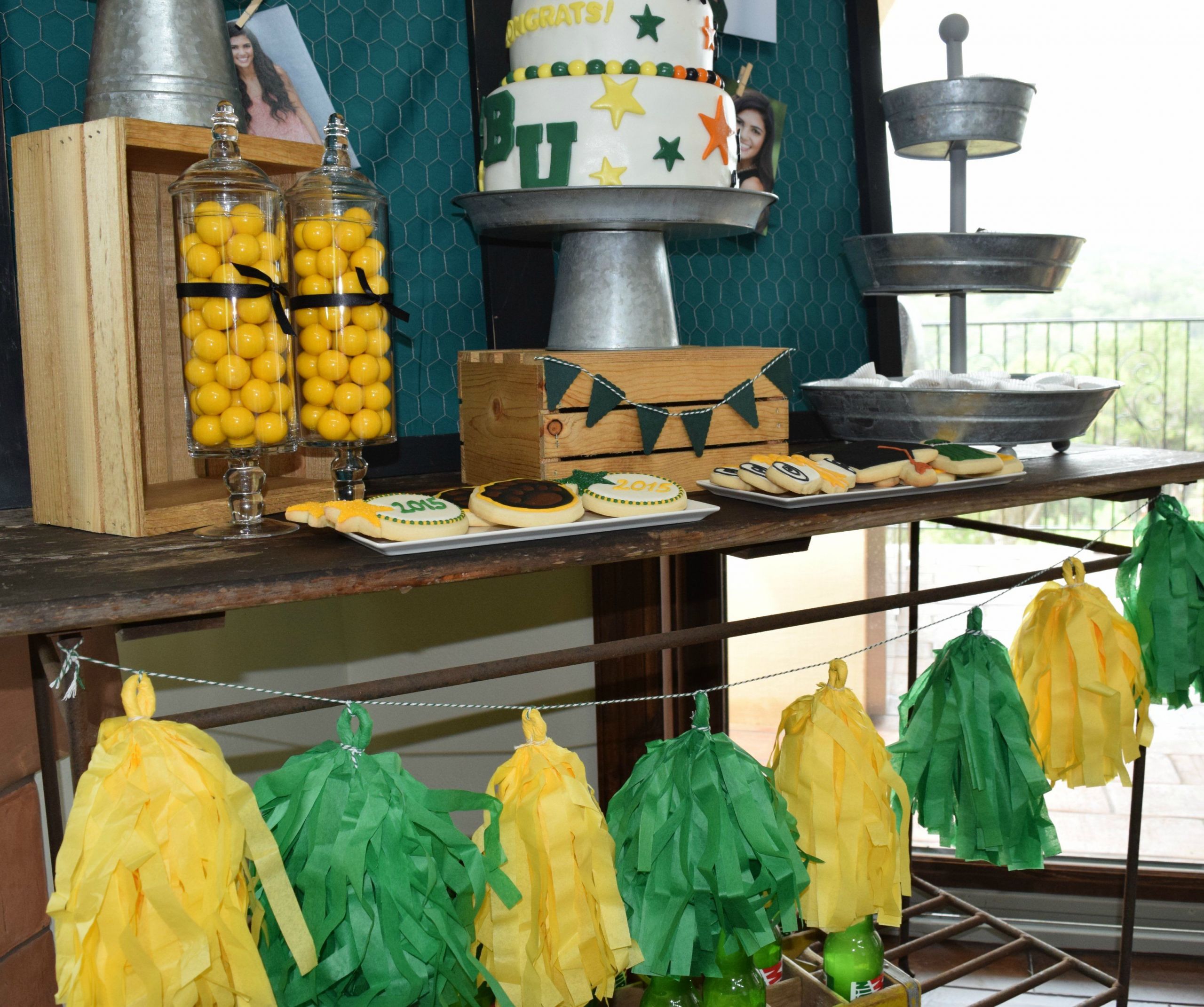 Graduation Party Entertainment Ideas
 20 Easy Graduation Party Ideas