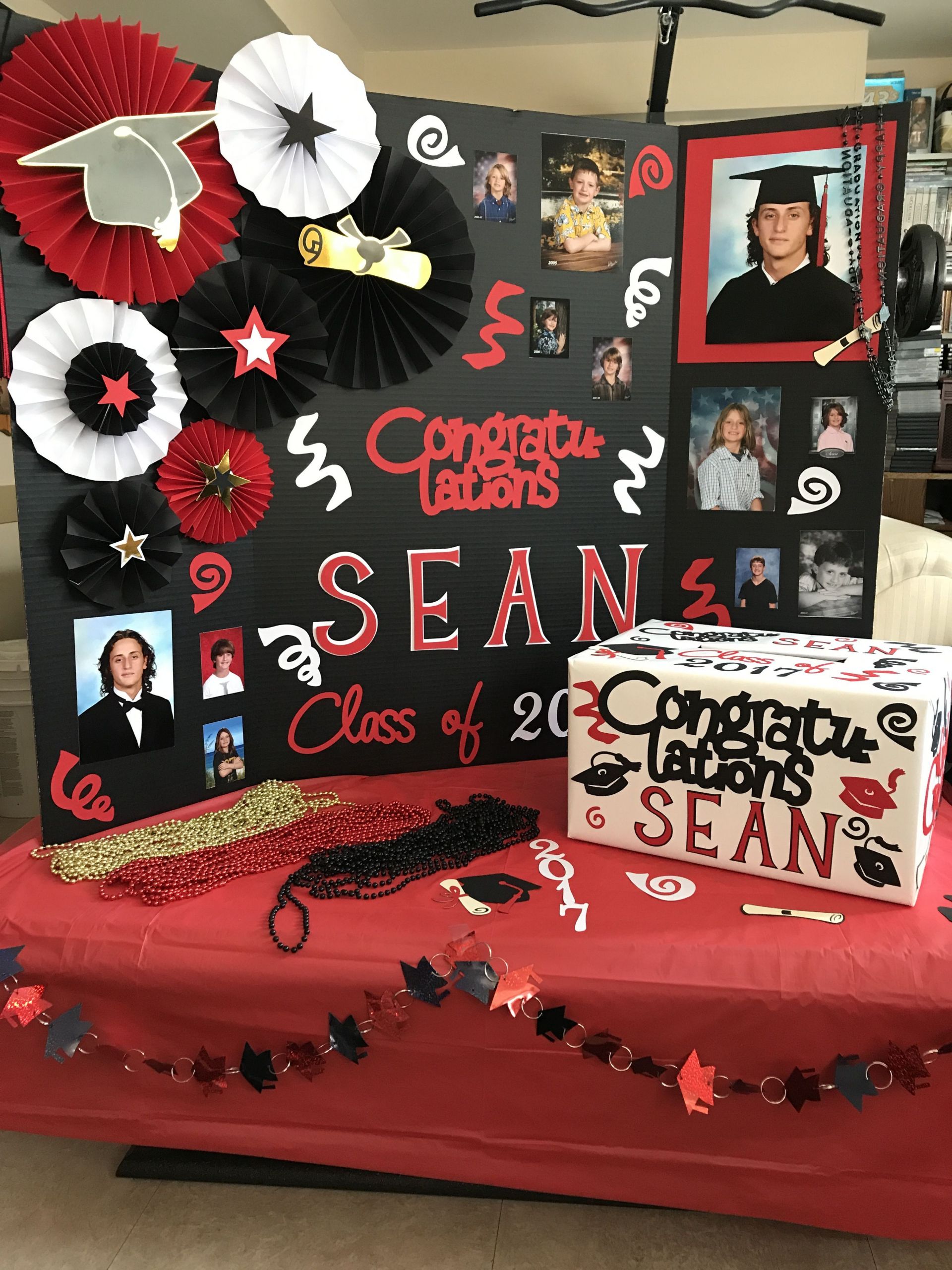 Graduation Party Memory Ideas
 High school graduation memory board