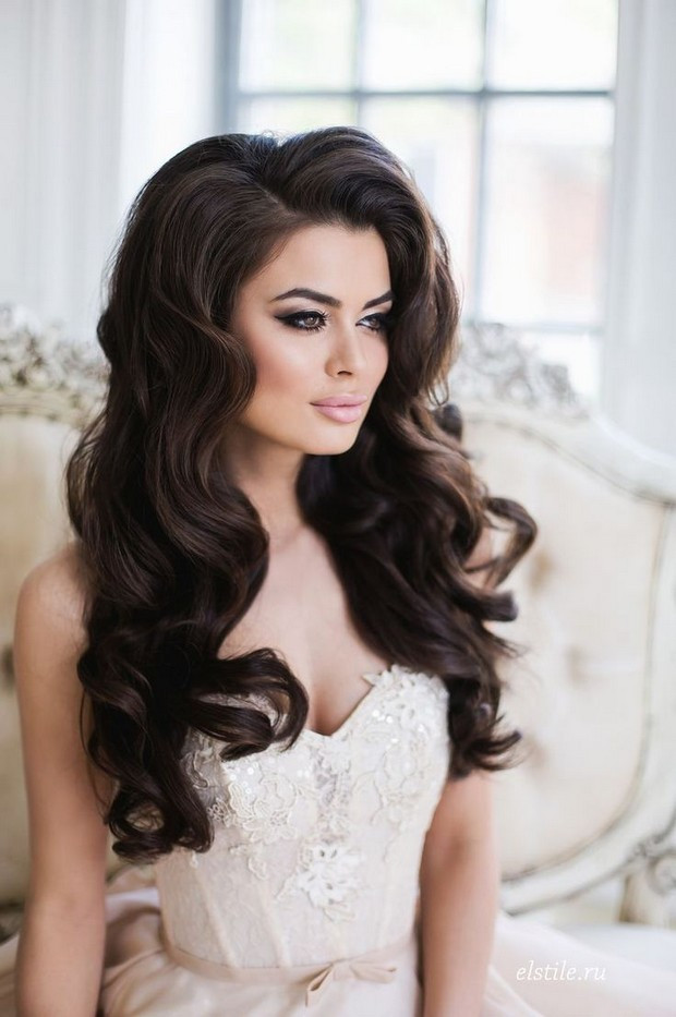 Hair Down Wedding Hairstyles
 16 Seriously Chic Vintage Wedding Hairstyles