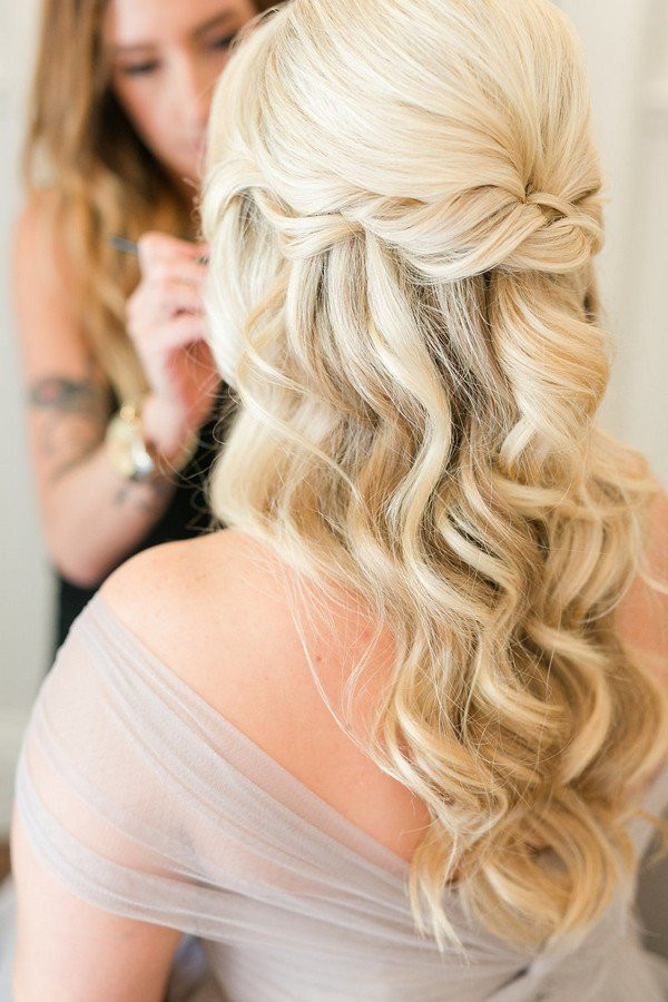 Half Up Half Down Hairstyle For Wedding
 10 Glamorous Half up Half down Wedding Hairstyles from