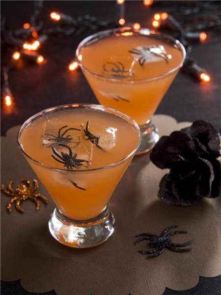 Halloween Alcohol Drinks
 Pick your poison 10 spooky Halloween drink recipes