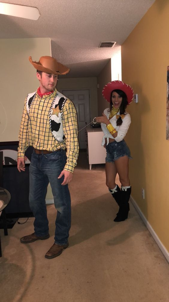 Halloween Couple Costume Ideas 2020
 Here are the best couple halloween costume ideas for