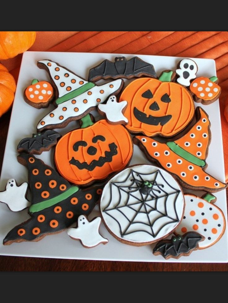Halloween Decorated Sugar Cookies
 4013 best The Cookie Cutter pany images on Pinterest