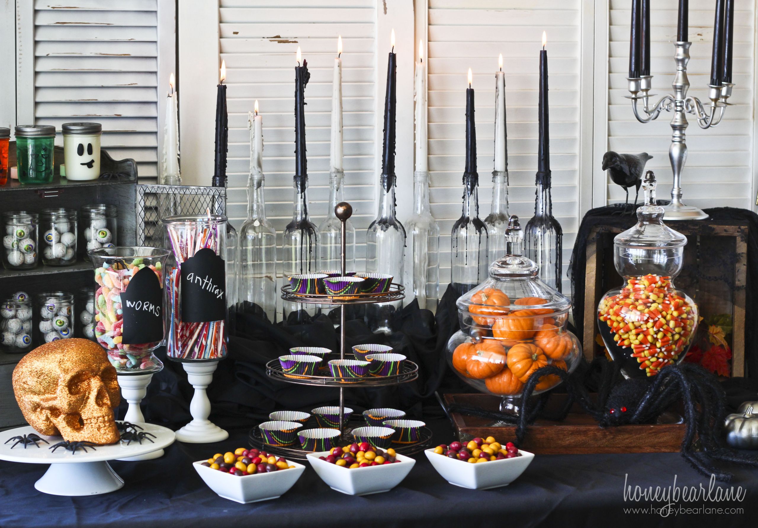 Halloween Decorating Party Ideas
 Spooky Halloween Party Set up