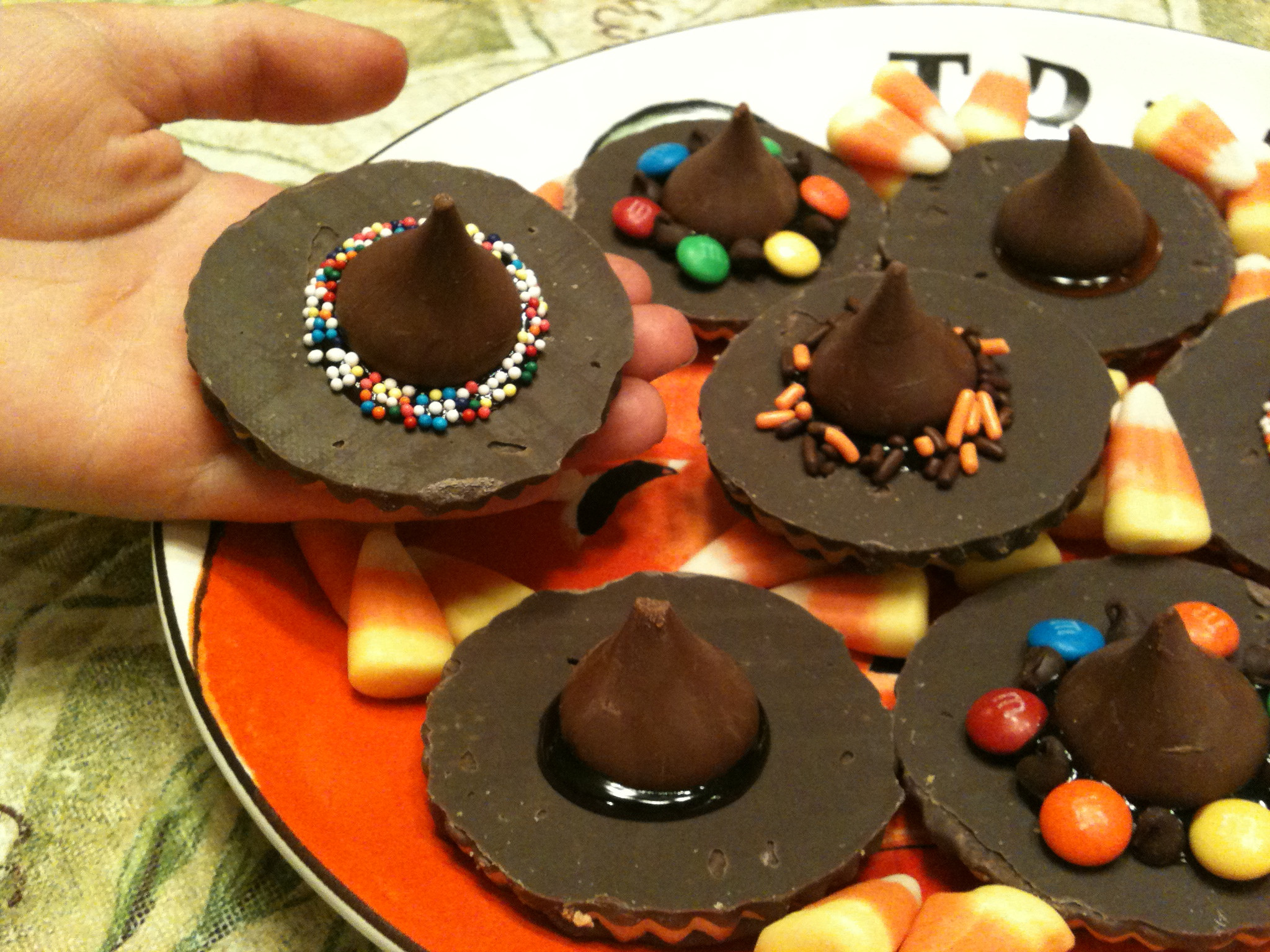 Halloween Desserts For Kids
 Halloween Treats Your Kids Can Make momsxyz