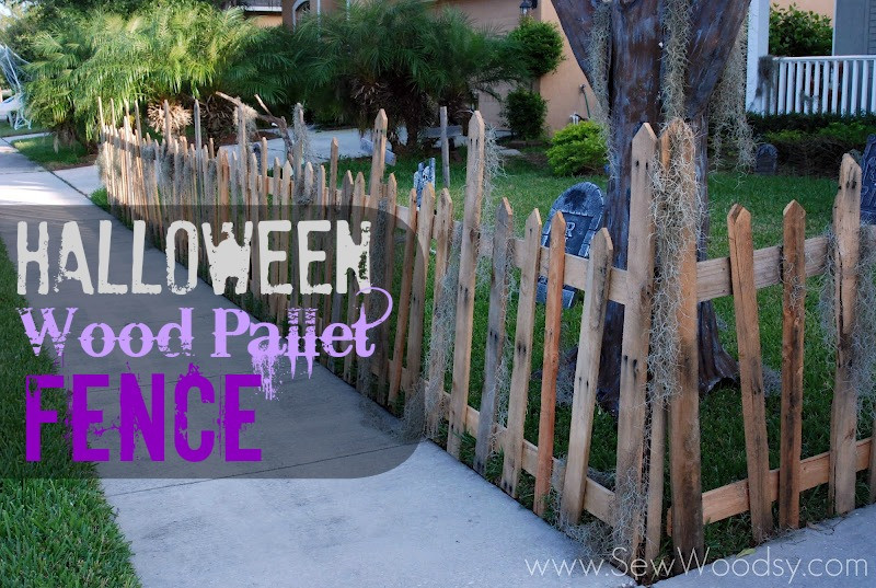Halloween Fence Decorations
 13 Outdoor Halloween Decorations Trick or Treaters Love