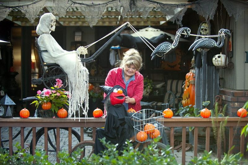 Halloween Fence Decorations
 Spooky Ideas to Decorate Front Gate and Fence For Halloween