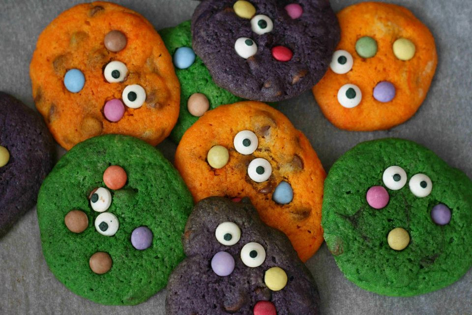 Halloween Monster Cookies
 Halloween monster cookies Cooking with my kids