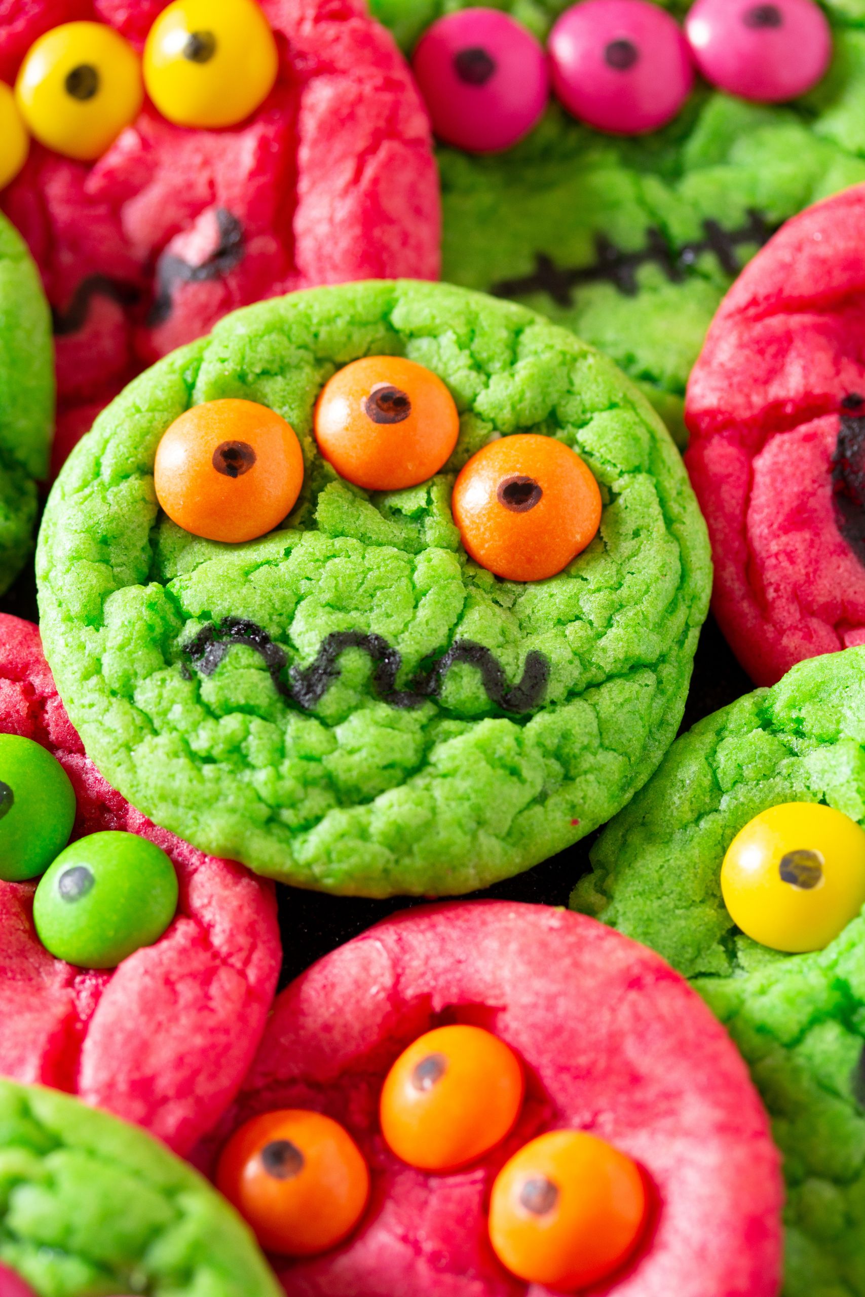 Halloween Monster Cookies
 Six Ingre nt Cake Mix Halloween Monster Cookies