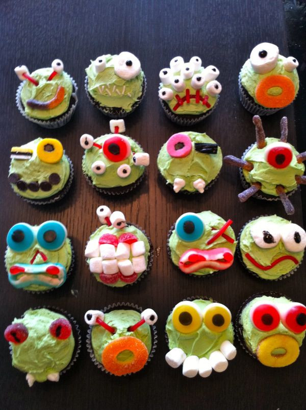 Halloween Monster Cupcakes
 Creepcakes Halloween monster cupcakes food