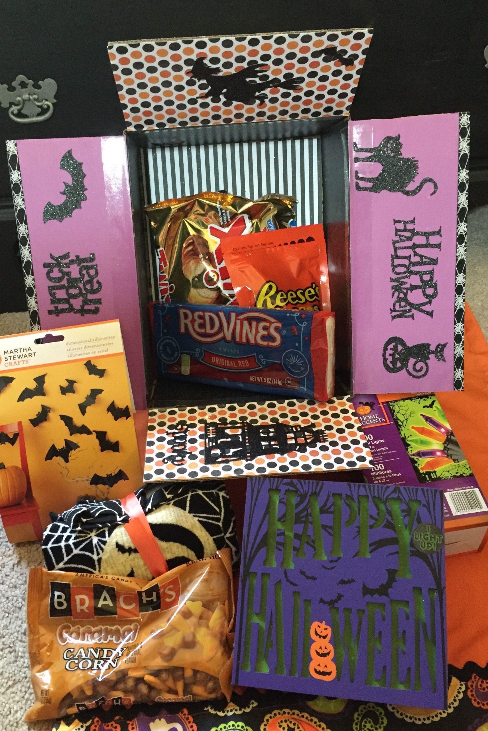 Halloween Party Ideas For College Students
 33 Amazing Halloween Care Package Ideas for College