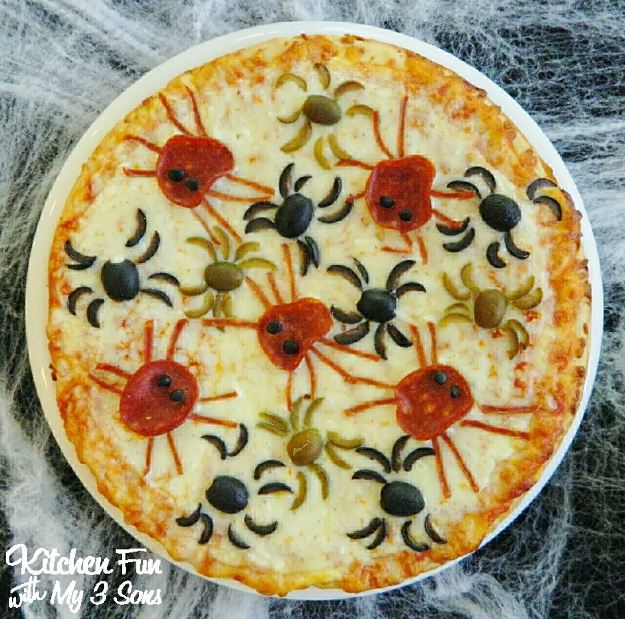 Halloween Pizza Party Ideas
 Halloween Spider Pizza Kitchen Fun With My 3 Sons