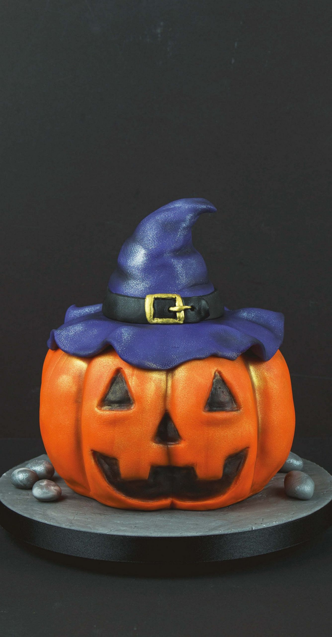 Halloween Pumpkin Cake
 HALLOWEEN PUMPKIN CAKE