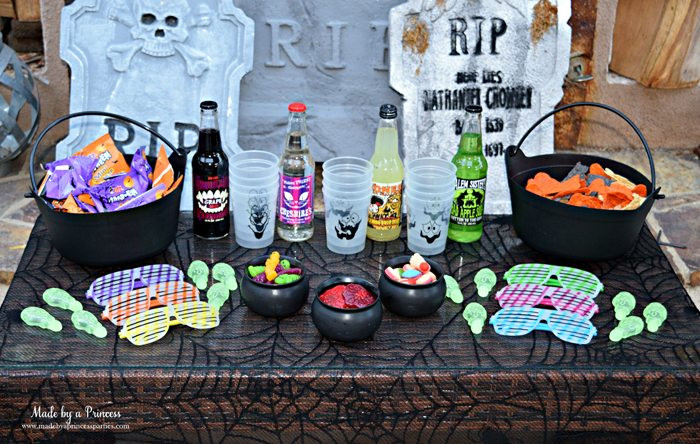 Halloween Teenage Party Ideas
 Teen Halloween Party Ideas Made by a Princess