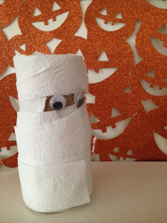Halloween Toilet Paper Roll Crafts
 5 Fun Halloween Kids Crafts Kidoodle TV