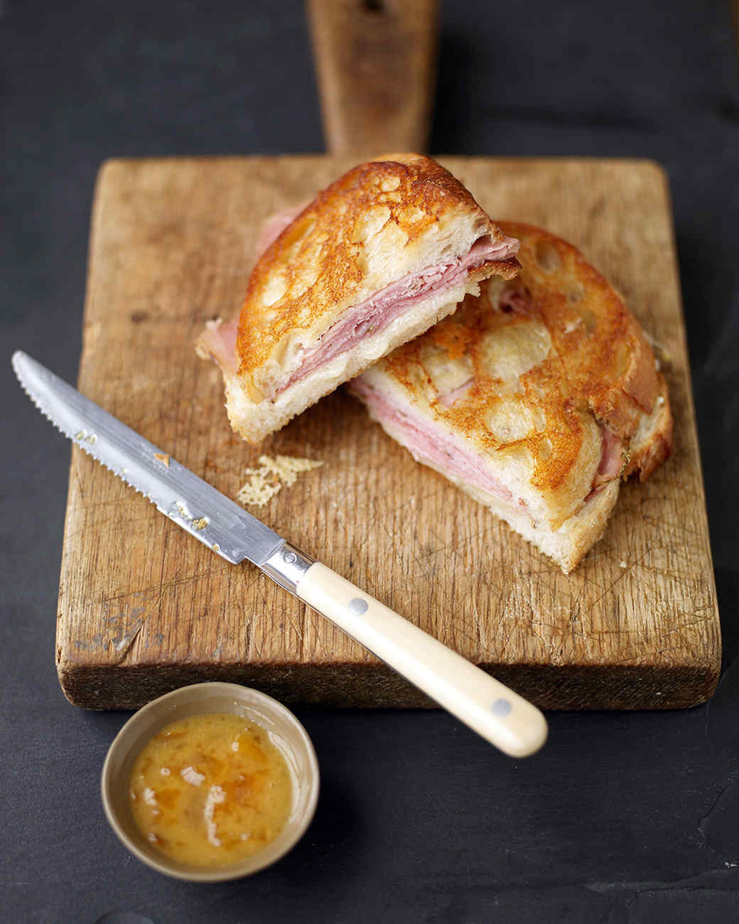 Ham Panini Recipes
 Ham and Manchego Panini with Dipping Sauce