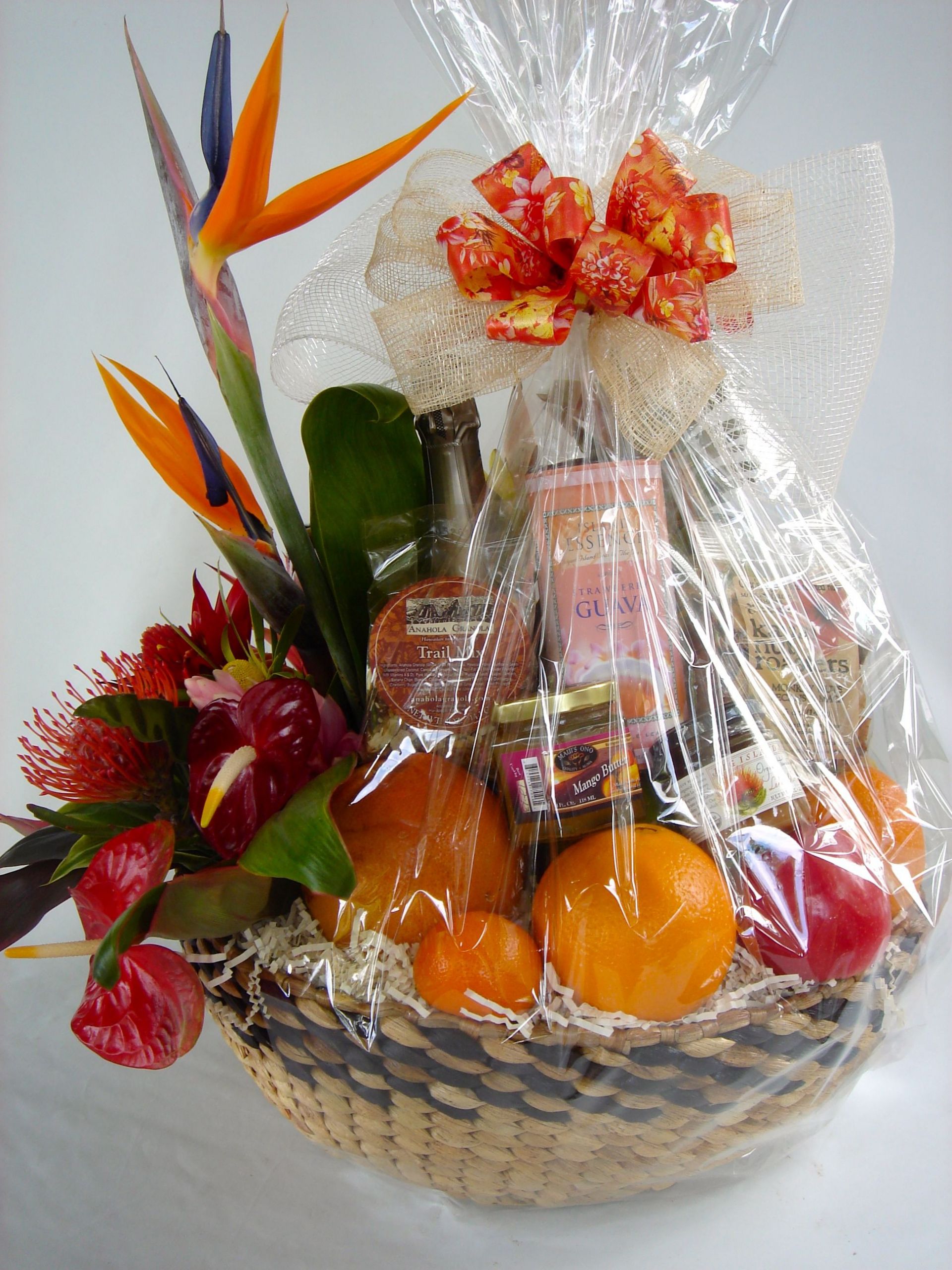 Hawaiian Gift Basket Ideas
 "Tropical Splendor" A unique Hawaiian t basket with