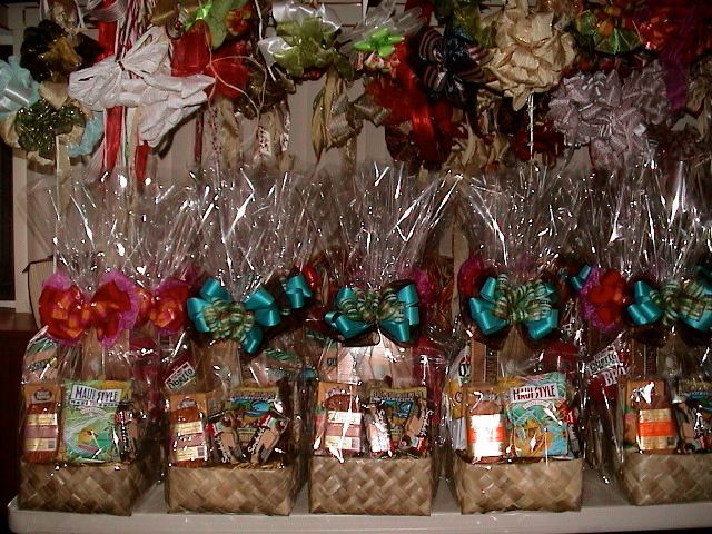 Hawaiian Gift Basket Ideas
 Fun colorful and delicious Hawaiian t baskets