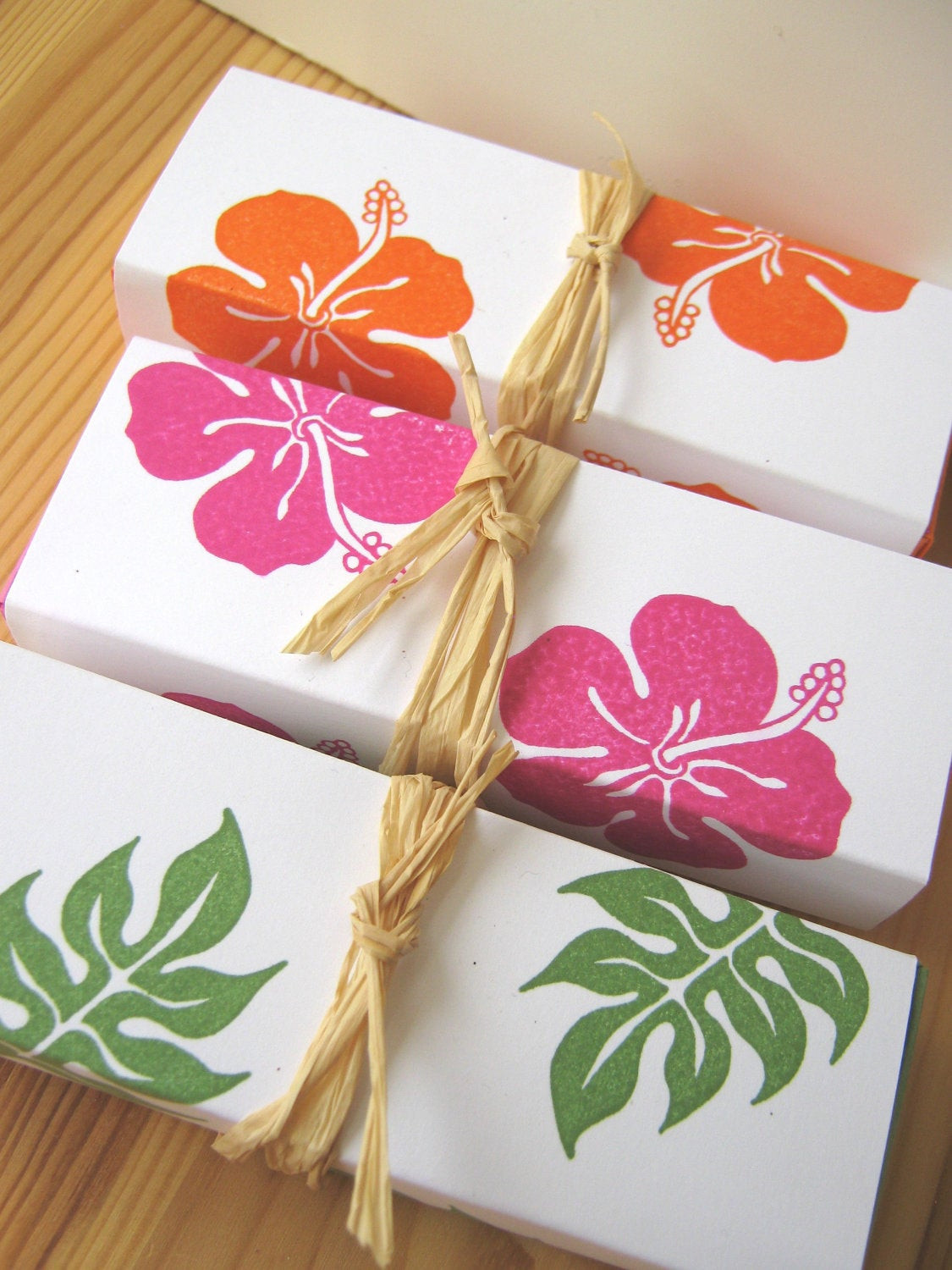 Hawaiian Wedding Favors
 Tropical Hibiscus Island Style Wedding Favor Boxes Hawaii