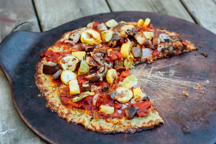 Healthy Cauliflower Pizza
 Healthy Pizza with a Cauliflower Pizza Crust