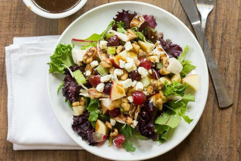 Healthy Winter Salads<br />
 8 Healthy Winter Salad Recipes