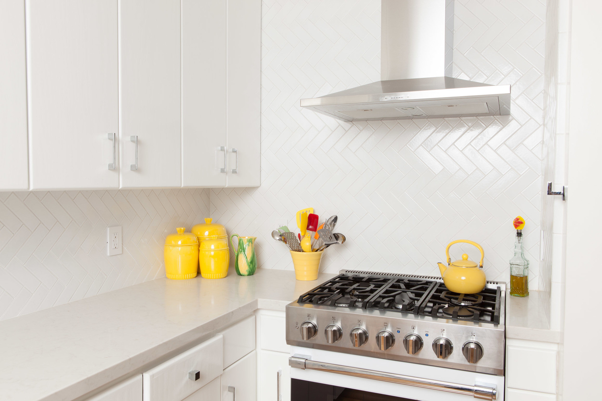 Herringbone Tiles Kitchen
 Design Trends 7 Ways to Use Herringbone in your