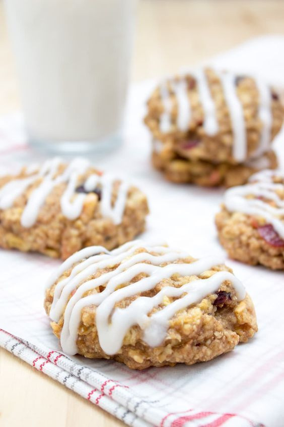 High Fiber Oatmeal Cookies
 Soft and chewy Apple Cinnamon Oatmeal Cookies perfect