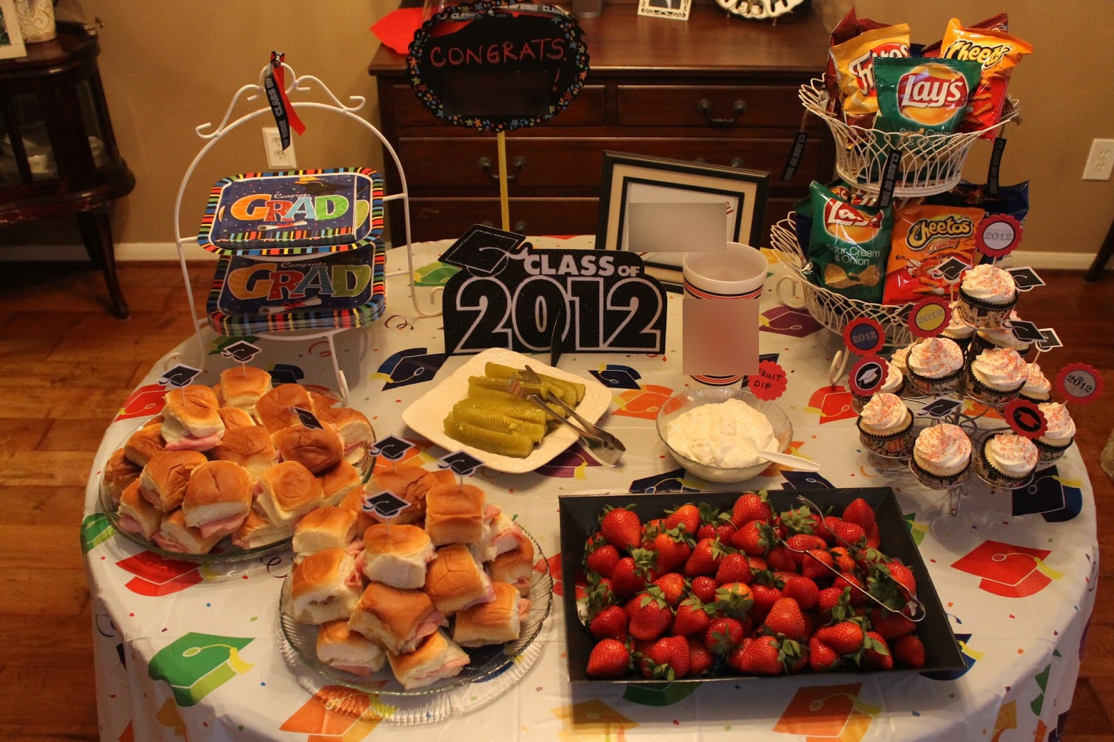 High School Graduation Party Ideas For Food
 Texas Decor Graduation Party Gift Ideas