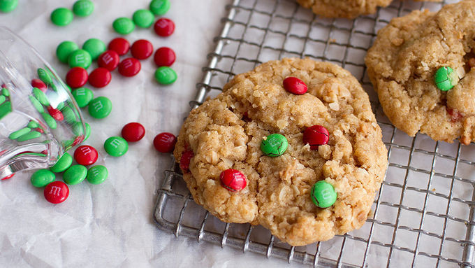 Holiday Oatmeal Cookies
 Easy Holiday Oatmeal Cookies recipe from Tablespoon