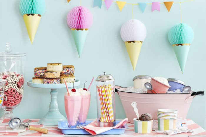 Homemade Birthday Decorations
 20 Easy Homemade Birthday Decoration Ideas – SheIdeas