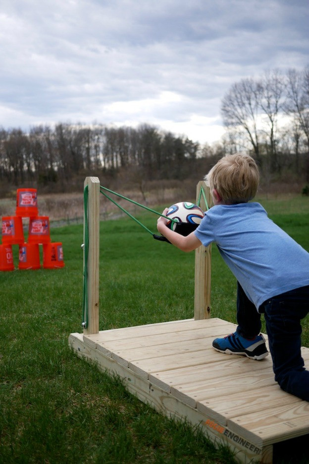 Homemade Games For Adults
 20 DIY Yards Game for the Best Summer Ever