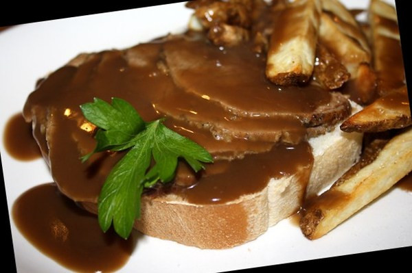 Hot Roast Beef Sandwiches With Gravy   HOT PLATES – UNCLE HARRY S DELI RESTAURANT