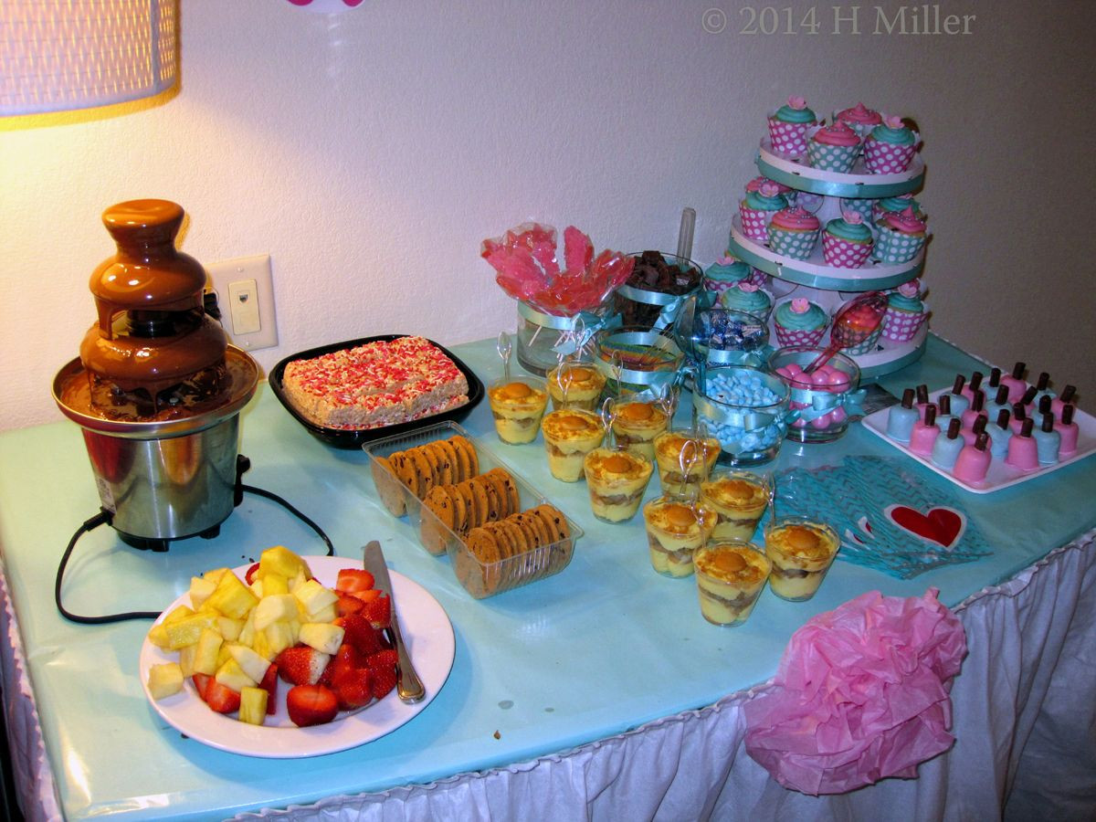 Hotel Party Food Ideas
 Treats Table For Fiona s Hotel Spa Party With Sweets N