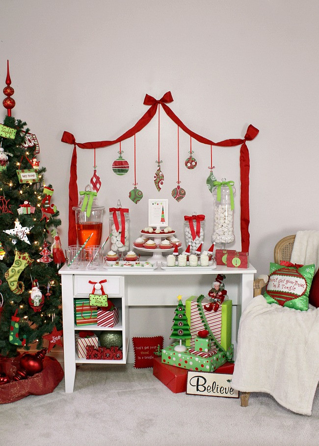 House Christmas Party Ideas
 Traditional Red & Green Family Friendly Christmas Party