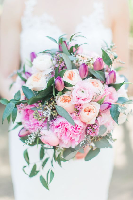 How Much To Spend On Wedding Flowers
 How Much Do Wedding Flowers Cost