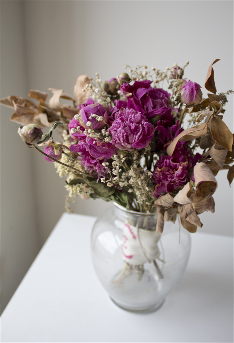 How To Preserve Wedding Flowers
 How to Preserve Wedding Bouquet EverAfterGuide