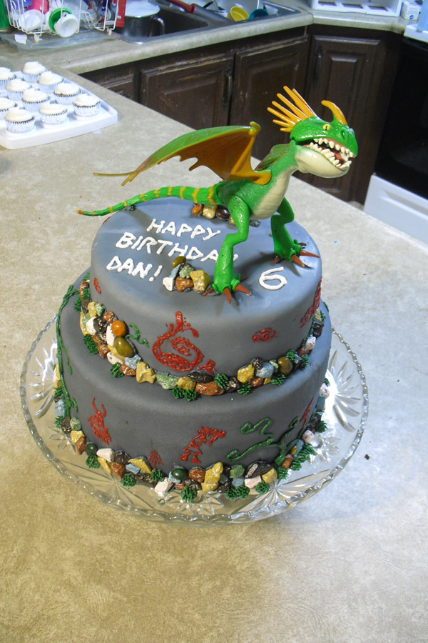 How To Train Your Dragon Birthday Cake
 Sugar Cookies Cakes and More "How to Train your Dragon