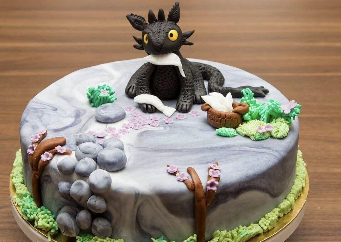 How To Train Your Dragon Birthday Cake
 [Homemade] How to train your dragon cake food