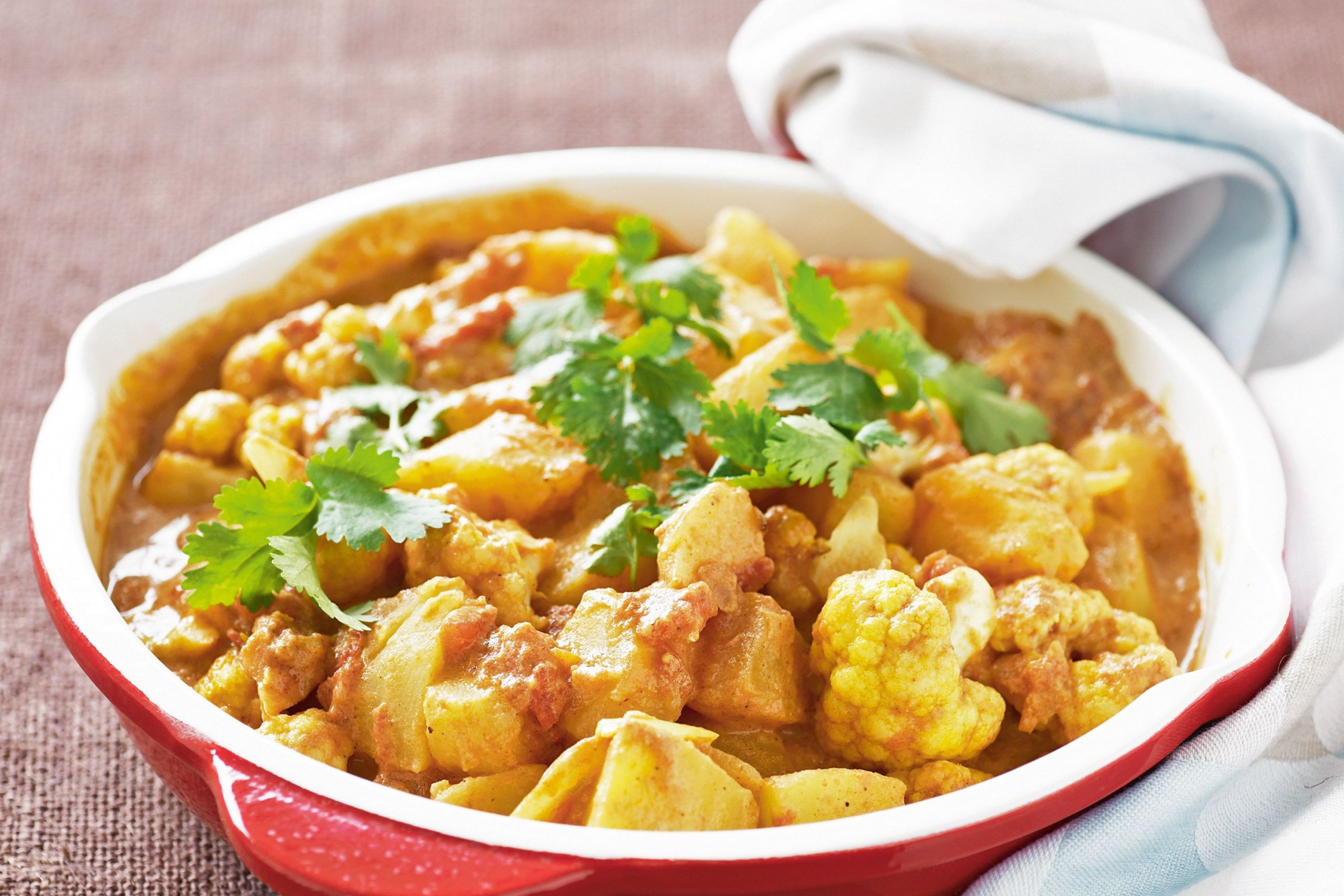 Indian Cauliflower Curry
 easy potato and cauliflower curry