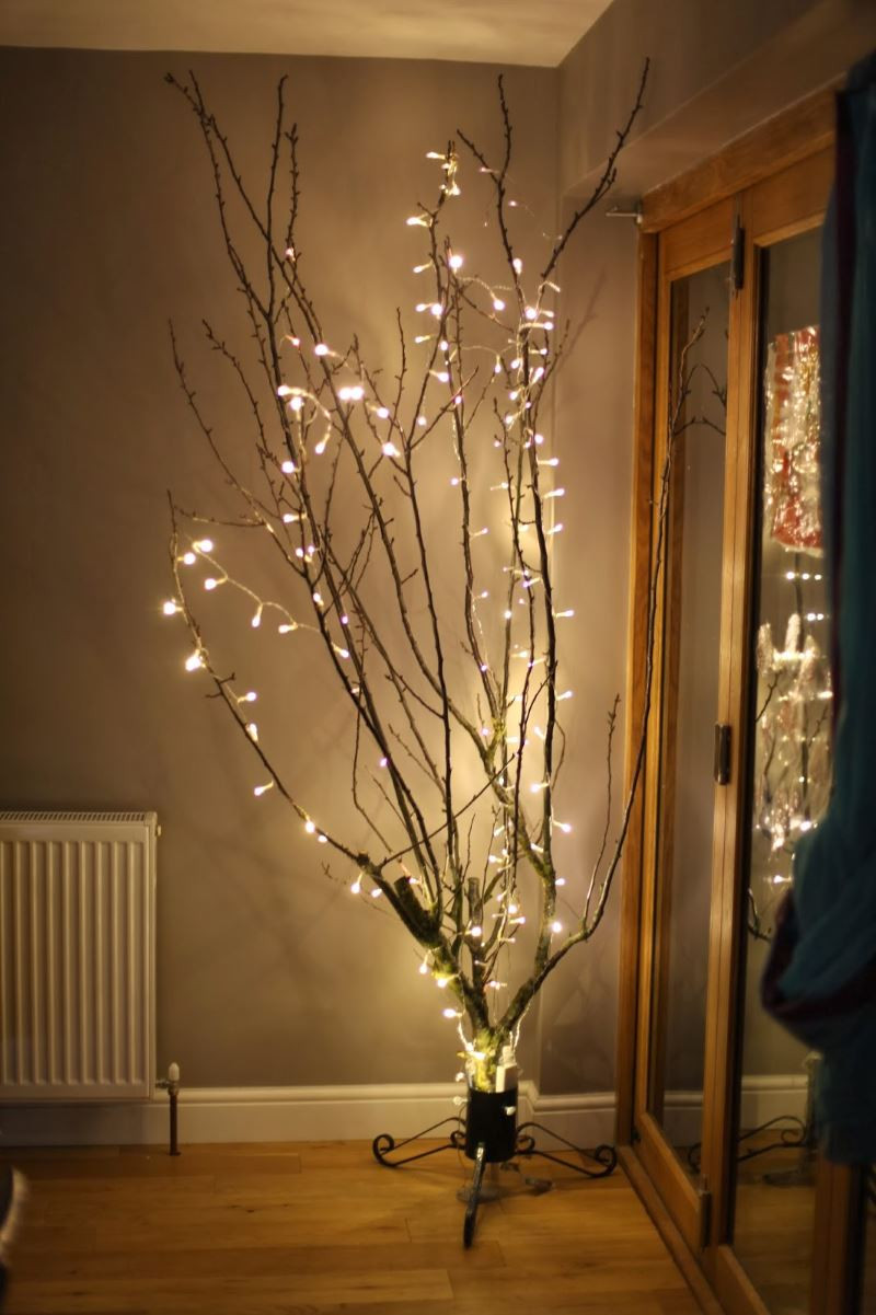 Indoor Led Christmas Tree Lights
 Keep the Holiday Glow Alive with These Winter Decor Ideas