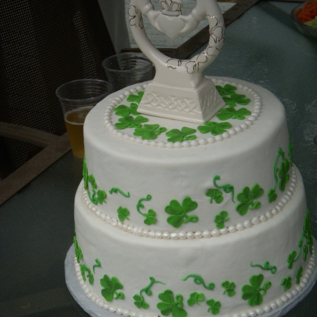 Irish Wedding Cakes
 Irish wedding cake by Keykes