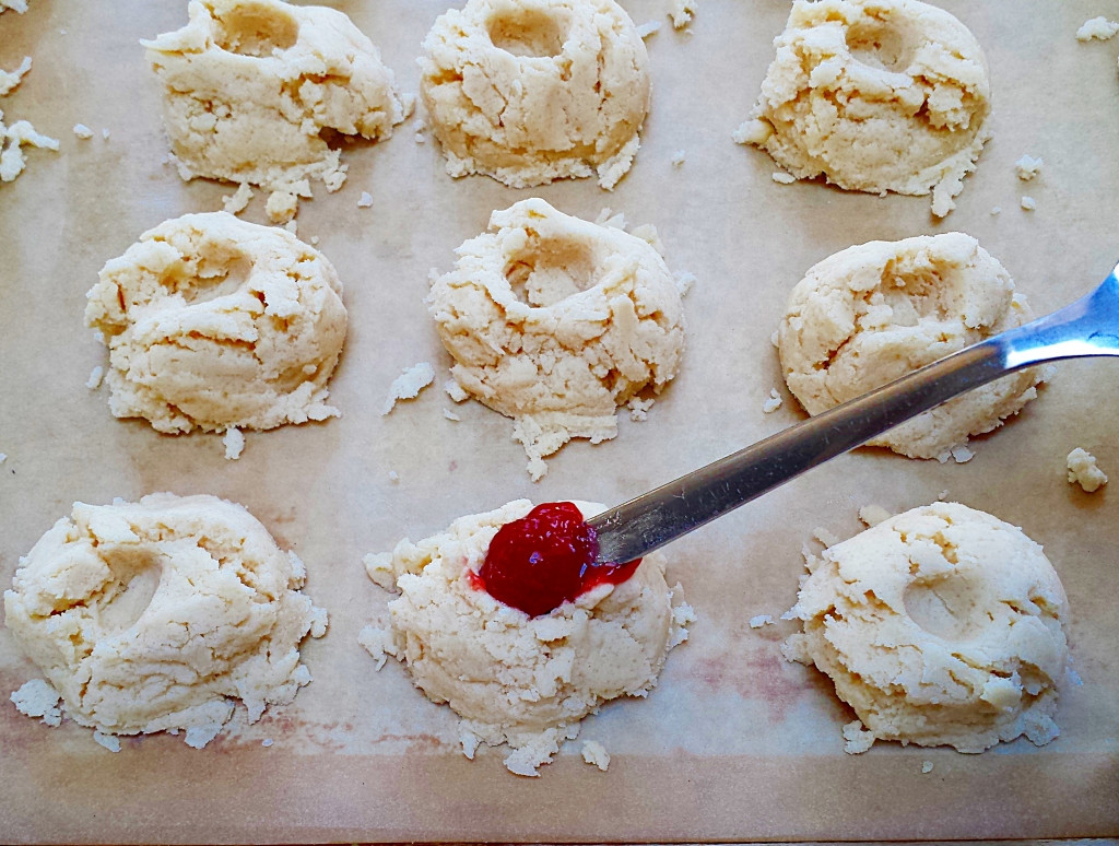 Jam Filled Shortbread Cookies
 Jam filled Shortbread Cookies Chinese Foody