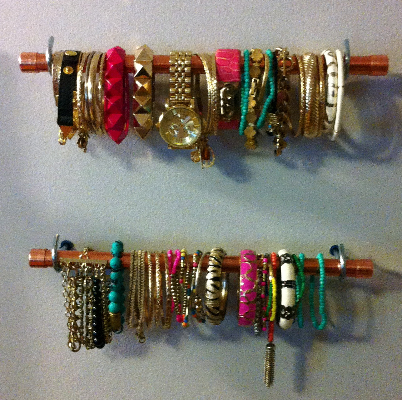 Jewelry Wall Organizer DIY
 DIY Jewelry Display