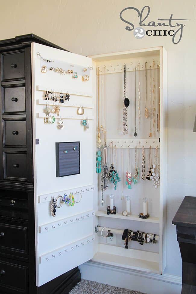 Jewelry Wall Organizer DIY
 11 Nifty DIY Ways To Organize Your Jewelry