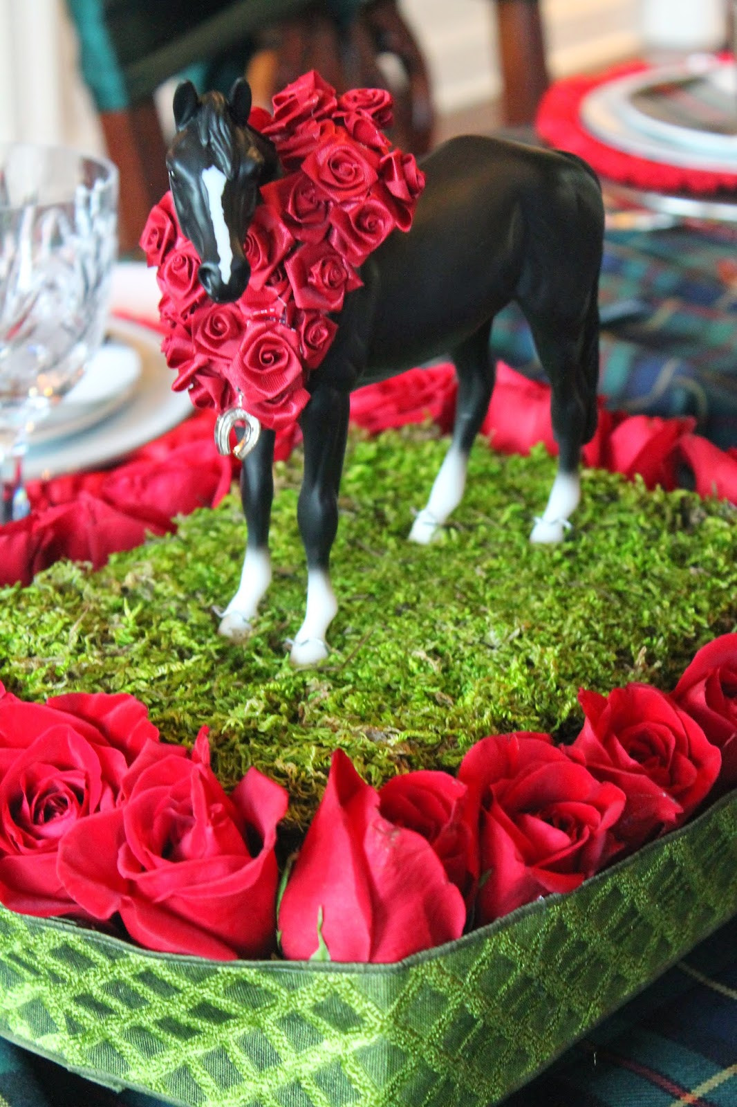 Kentucky Derby Party Pool Ideas
 The Polohouse Kentucky Derby Party Tablescape