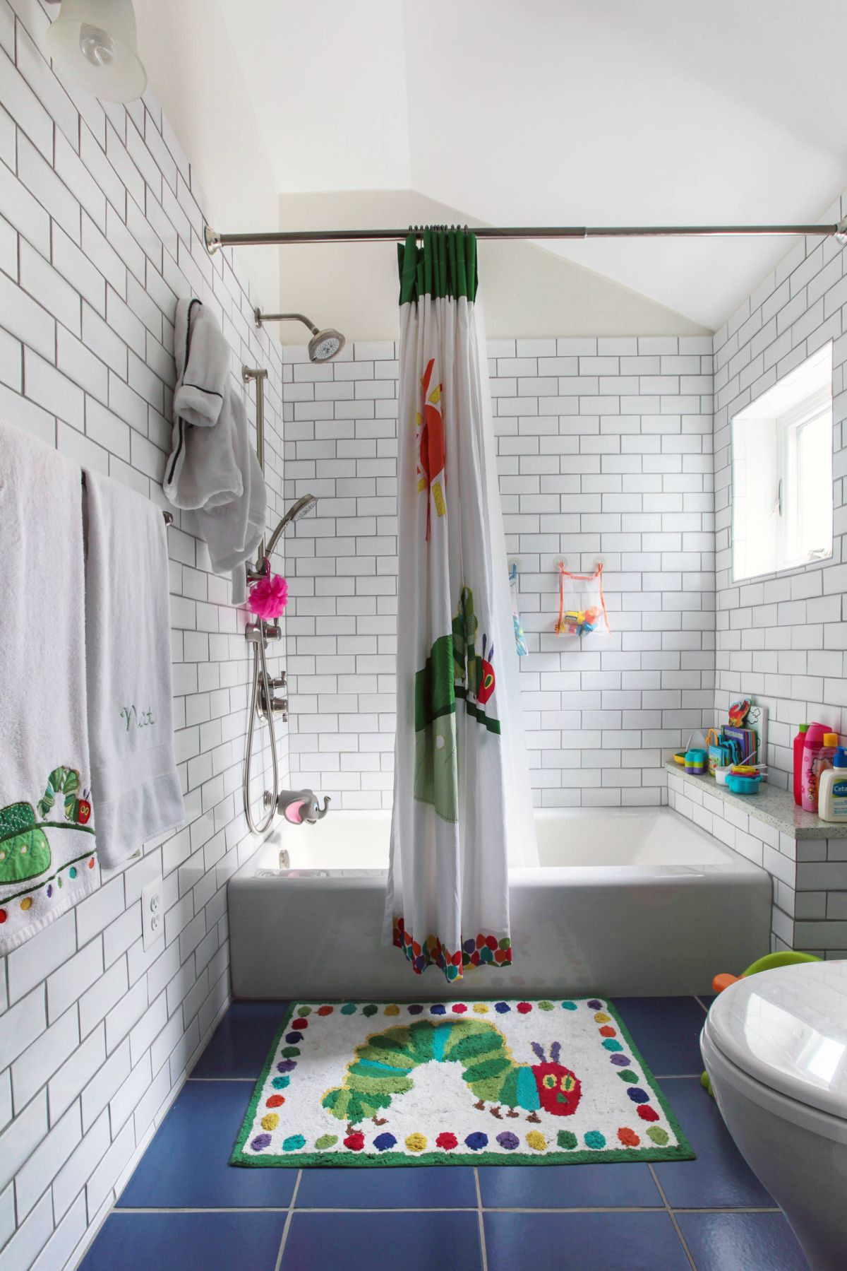Kids Bath Room Decor
 12 Tips for The Best Kids Bathroom Decor