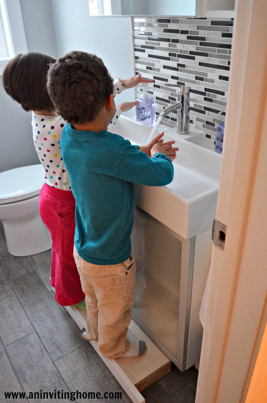 Kids Bathroom Step Stool
 Remodelaholic