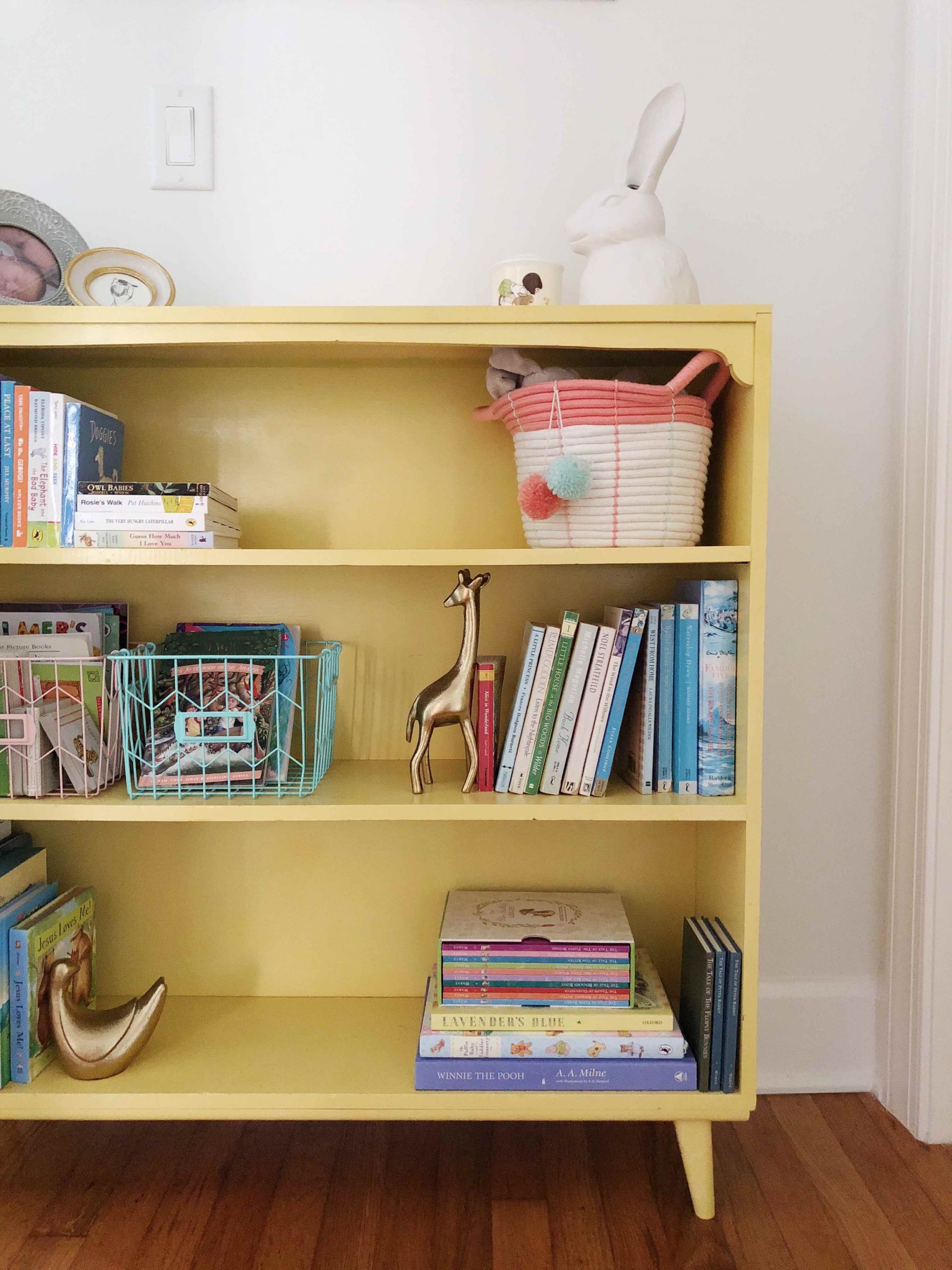 Kids Book Storage
 How to Declutter Organize and Style Kids Books